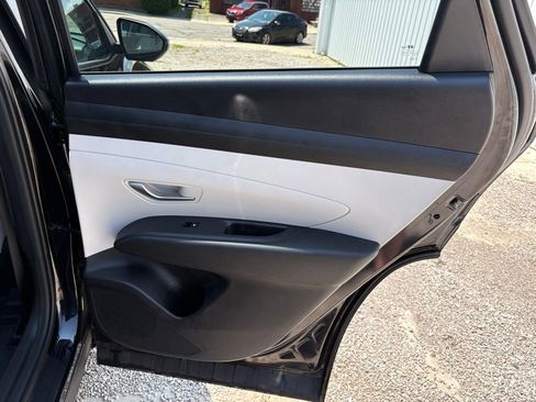 Used 2025 Hyundai Tucson SEL FWD image 14