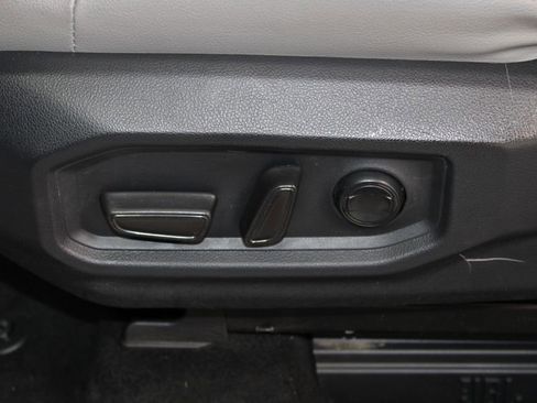 Used 2024 Toyota Tundra Limited AWD/4WD image 21