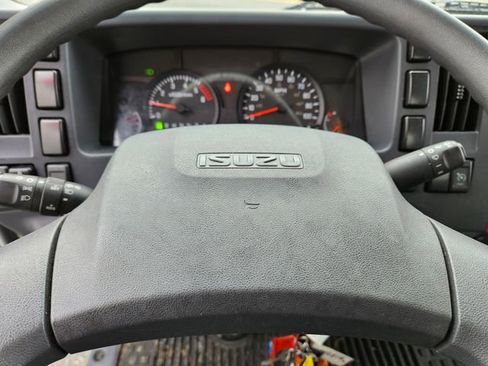 Used 2021 Isuzu NPR image 16