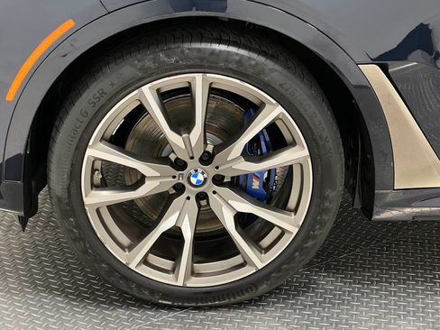 Used 2022 BMW X7 M50i w/ Cold Weather Package AWD/4WD image 42