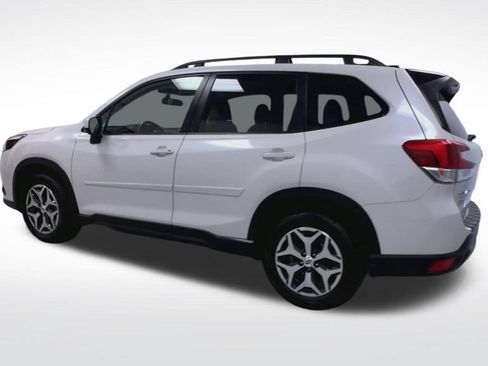 Used 2024 Subaru Forester Premium AWD/4WD image 6