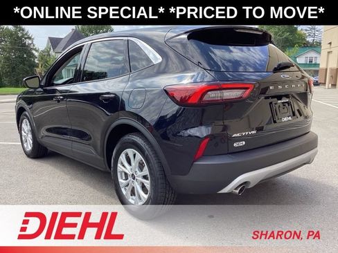 Used 2023 Ford Escape Active w/ Cold Weather Package FWD image 6