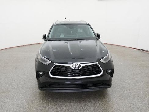 New 2026 Toyota Highlander XLE AWD/4WD image 22
