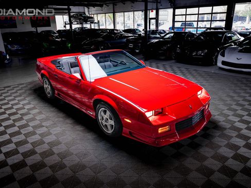 Used 1992 Chevrolet Camaro RS RWD image 3