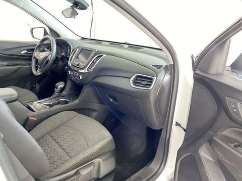 Used 2024 Chevrolet Equinox LT image 36