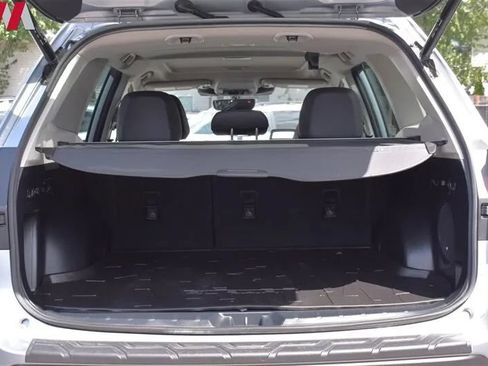 Used 2022 Subaru Forester Touring AWD/4WD image 28