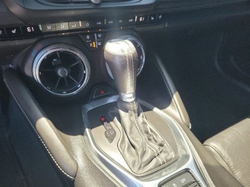 Used 2018 Chevrolet Camaro SS RWD image 7