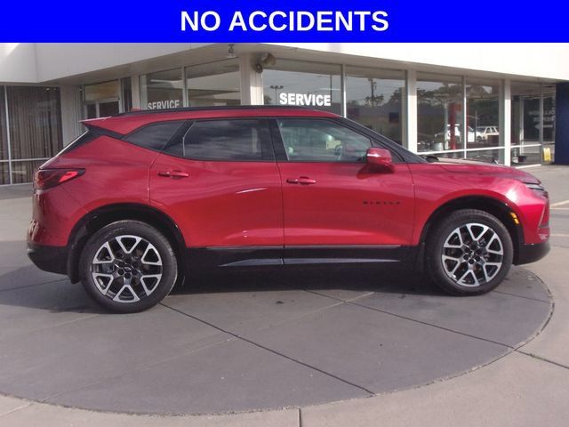 Used 2025 Chevrolet Blazer RS w/ Driver Confidence II Package AWD/4WD image 2