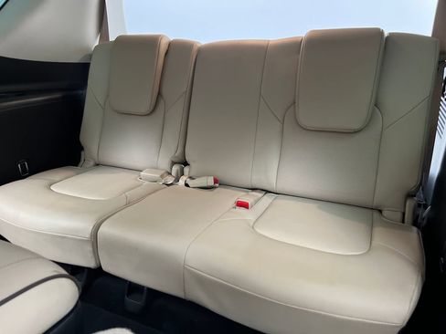 Used 2022 Nissan Armada Platinum w/ Captain's Chairs Package RWD image 45
