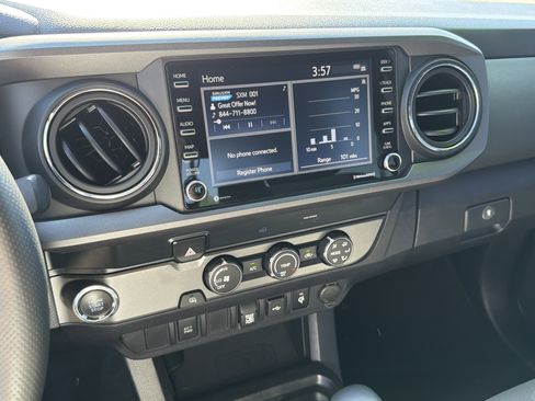 Used 2020 Toyota Tacoma TRD Sport image 6