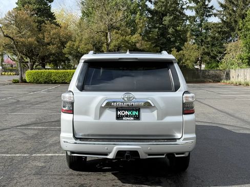 Used 2016 Toyota 4Runner Limited AWD/4WD image 5