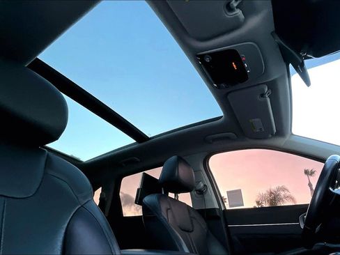 Used 2022 Kia Sorento SX image 22