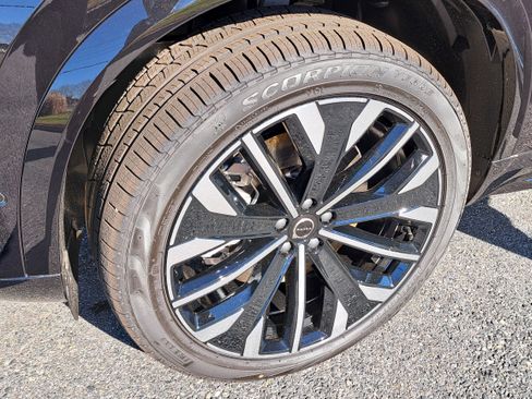 New 2026 Volvo XC90 T8 Ultra image 10