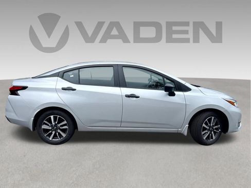 Used 2024 Nissan Versa S w/ Trunk Package FWD image 9