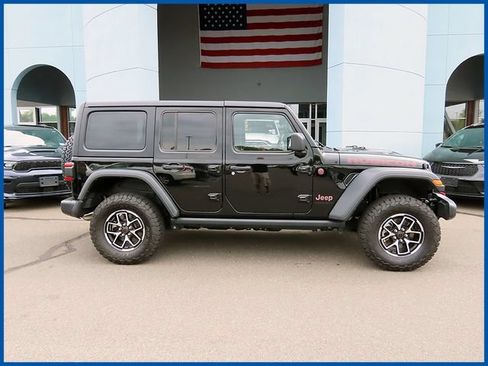 Used 2026 Jeep Wrangler Unlimited Rubicon AWD/4WD image 2