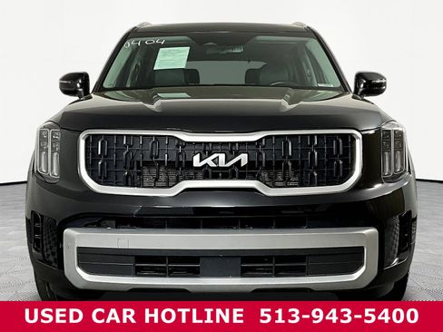 Used 2024 Kia Telluride EX w/ EX Captain's Chair Package FWD image 2