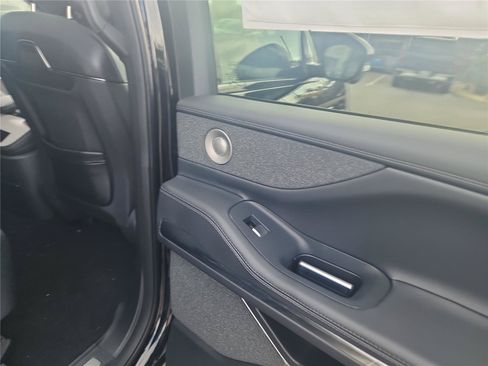 New 2026 Lincoln Navigator Reserve w/ Jet Appearance Package AWD/4WD image 22