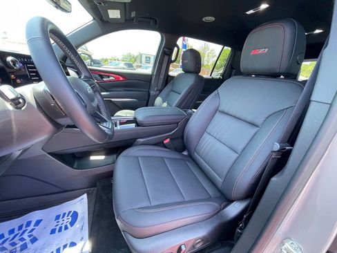 Used 2026 Chevrolet Traverse Z71 w/ LPO, Floor Liner Package AWD/4WD image 11