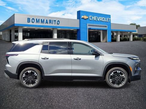 New 2027 Chevrolet Traverse LT w/ Sun and Wheel Package AWD/4WD image 6
