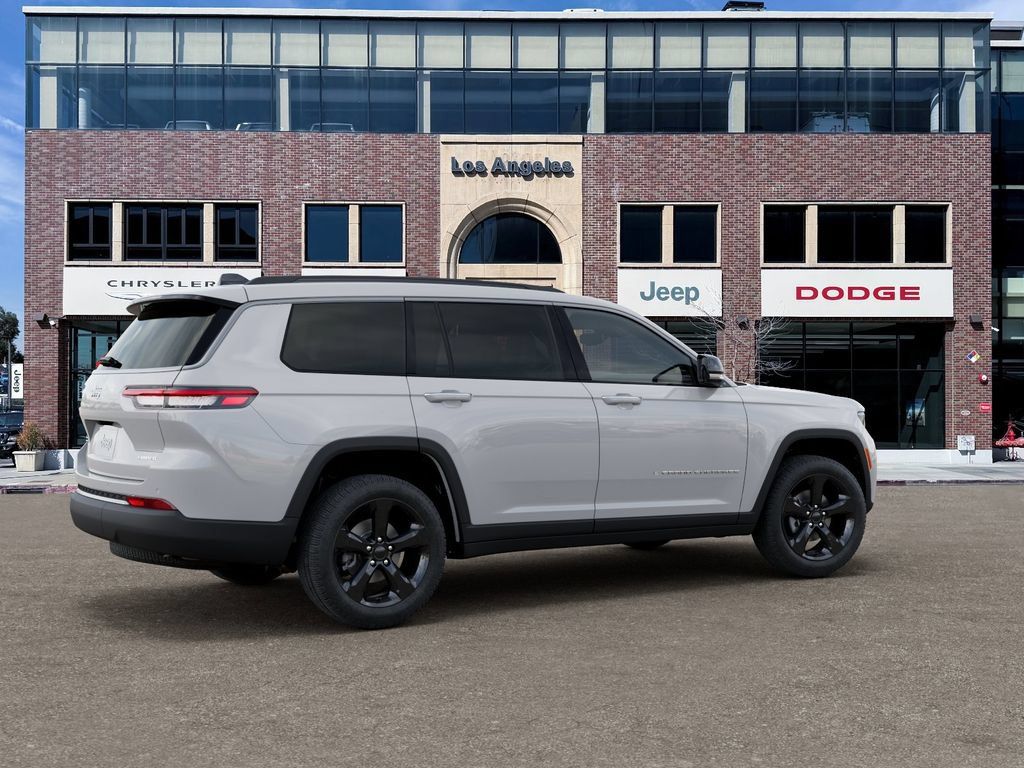 New 2026 Jeep Grand Cherokee L Limited w/ Limited Altitude Package RWD image 4