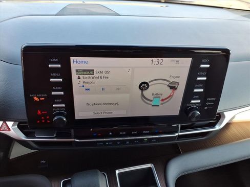 Used 2024 Toyota Sienna LE image 24