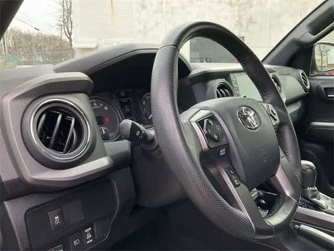 Used 2023 Toyota Tacoma TRD Sport w/ Technology Package image 10