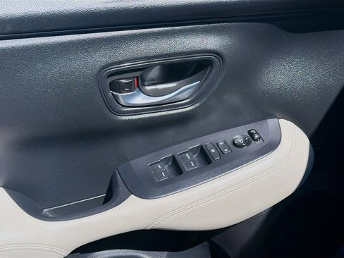 Used 2024 Honda HR-V LX image 16