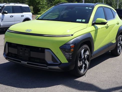 Used 2024 Hyundai Kona Limited FWD image 3