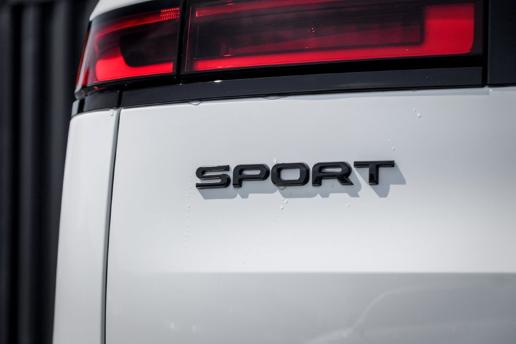 New 2027 Land Rover Range Rover Sport Dynamic SE AWD/4WD image 8