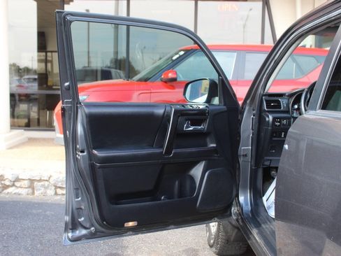 Used 2014 Toyota 4Runner Trail Premium AWD/4WD image 19