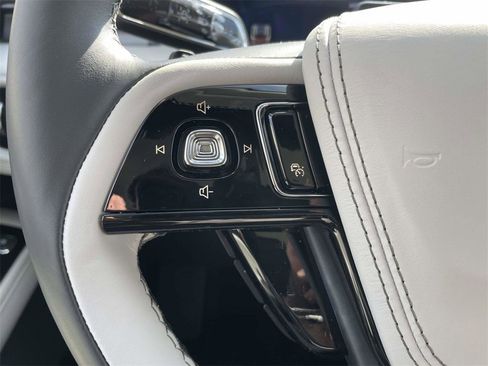 New 2026 Lincoln Aviator Premiere image 24