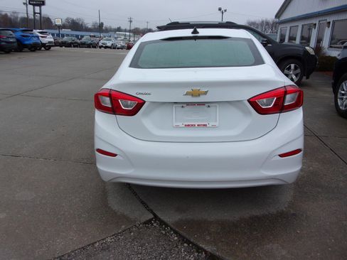 Used 2018 Chevrolet Cruze LS w/ LS Fleet Convenience Package FWD image 8