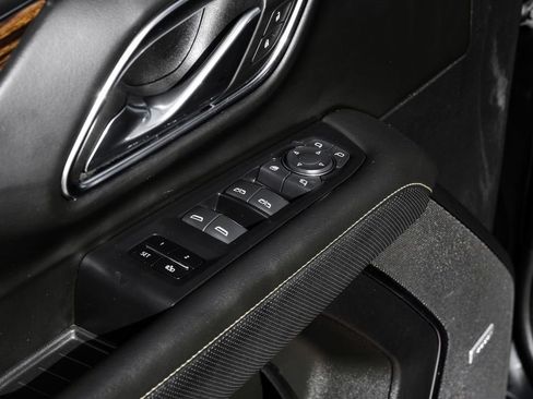 Used 2024 Chevrolet Suburban Premier image 46