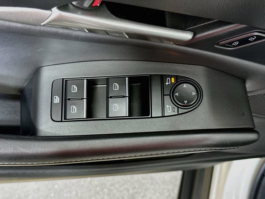 Used 2022 MAZDA CX-30 AWD 2.5 S w/ Select Package image 17