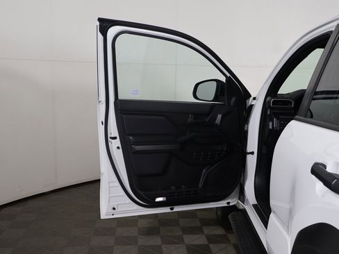 Used 2025 Toyota 4Runner SR5 image 17