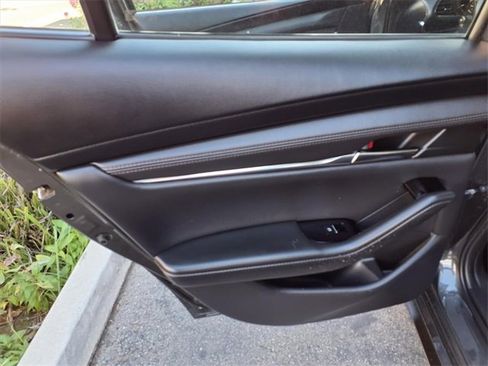 Used 2024 MAZDA MAZDA3 s image 8