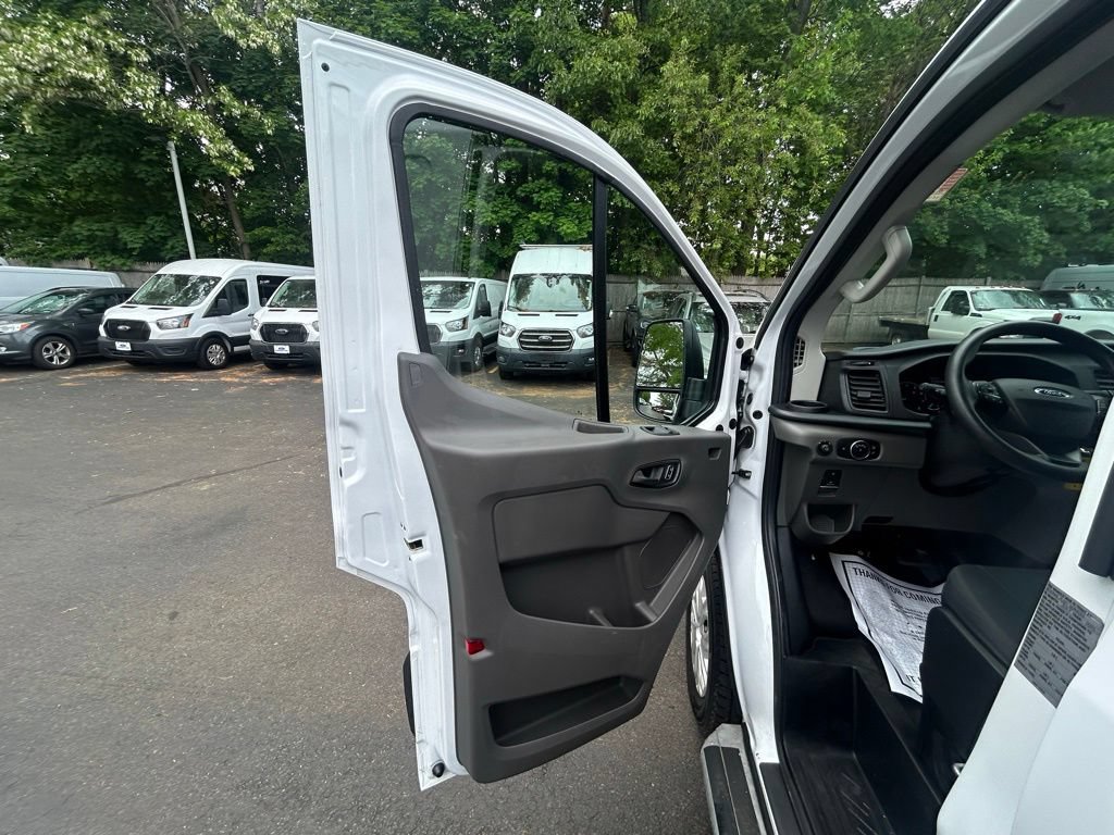 Used 2025 Ford Transit 250 Low Roof w/ Exterior Upgrade Package RWD image 16