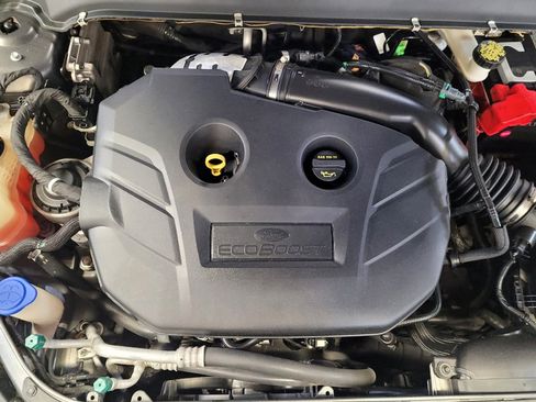 Used 2017 Ford Fusion SE w/ Fusion SE Technology Package image 30