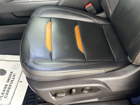 Used 2023 GMC Sierra 1500 AT4 w/ AT4 Premium Package image 19