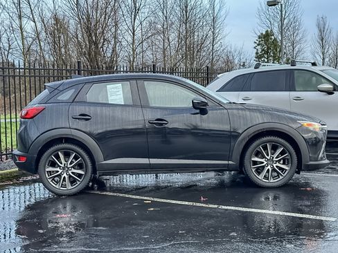 Used 2017 MAZDA CX-3 Touring w/ Premium Package image 3