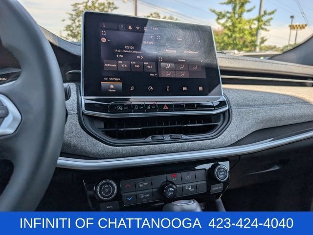 Used 2024 Jeep Compass Latitude AWD/4WD image 14