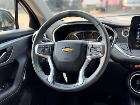 Used 2024 Chevrolet Blazer LT w/ Convenience Package FWD image 21