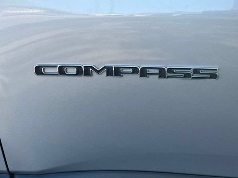 Used 2023 Jeep Compass Limited w/ Sun and Sound Group AWD/4WD image 31