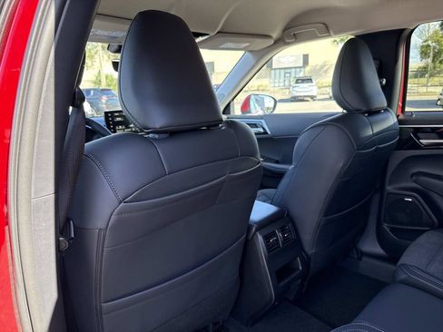 New 2026 Mitsubishi Outlander SE FWD image 12