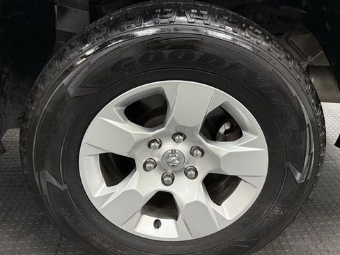 Used 2021 RAM 1500 Big Horn image 11