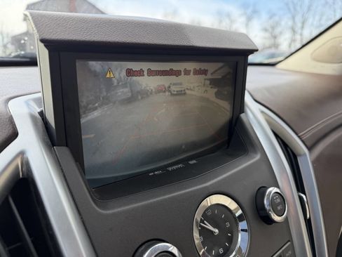 Used 2011 Cadillac SRX Luxury image 32