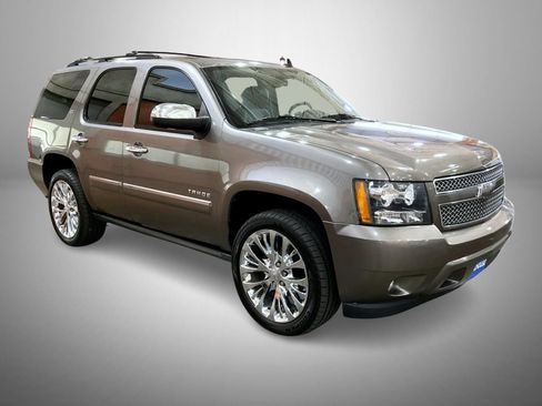 Used 2014 Chevrolet Tahoe LTZ AWD/4WD image 3