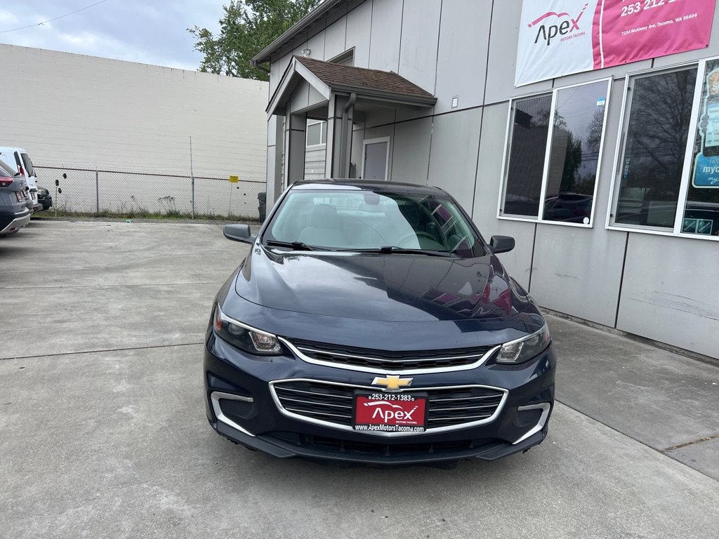 Used 2017 Chevrolet Malibu LS FWD image 2