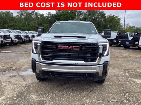 New 2025 GMC Sierra 3500 Pro w/ Convenience Package image 2