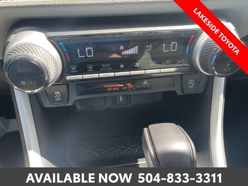 Certified 2020 Toyota RAV4 XLE FWD image 33